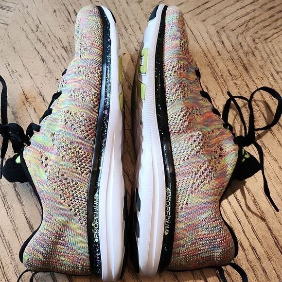 APL pro techloom flyknit running shoe size 7.5 - Picture 4 of 10
